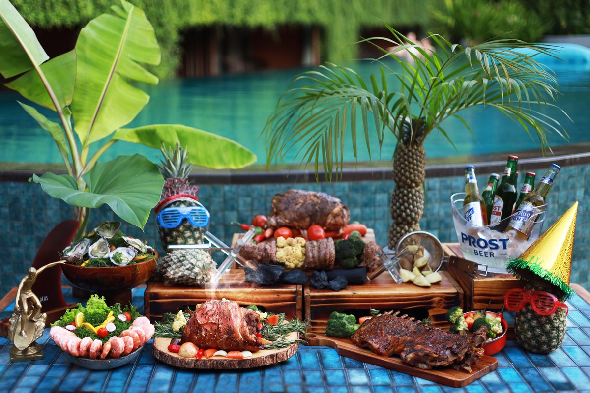 Holiday Season with Tropical Cheer and Festive Feasts at Aloft Bali Kuta at Beachwalk