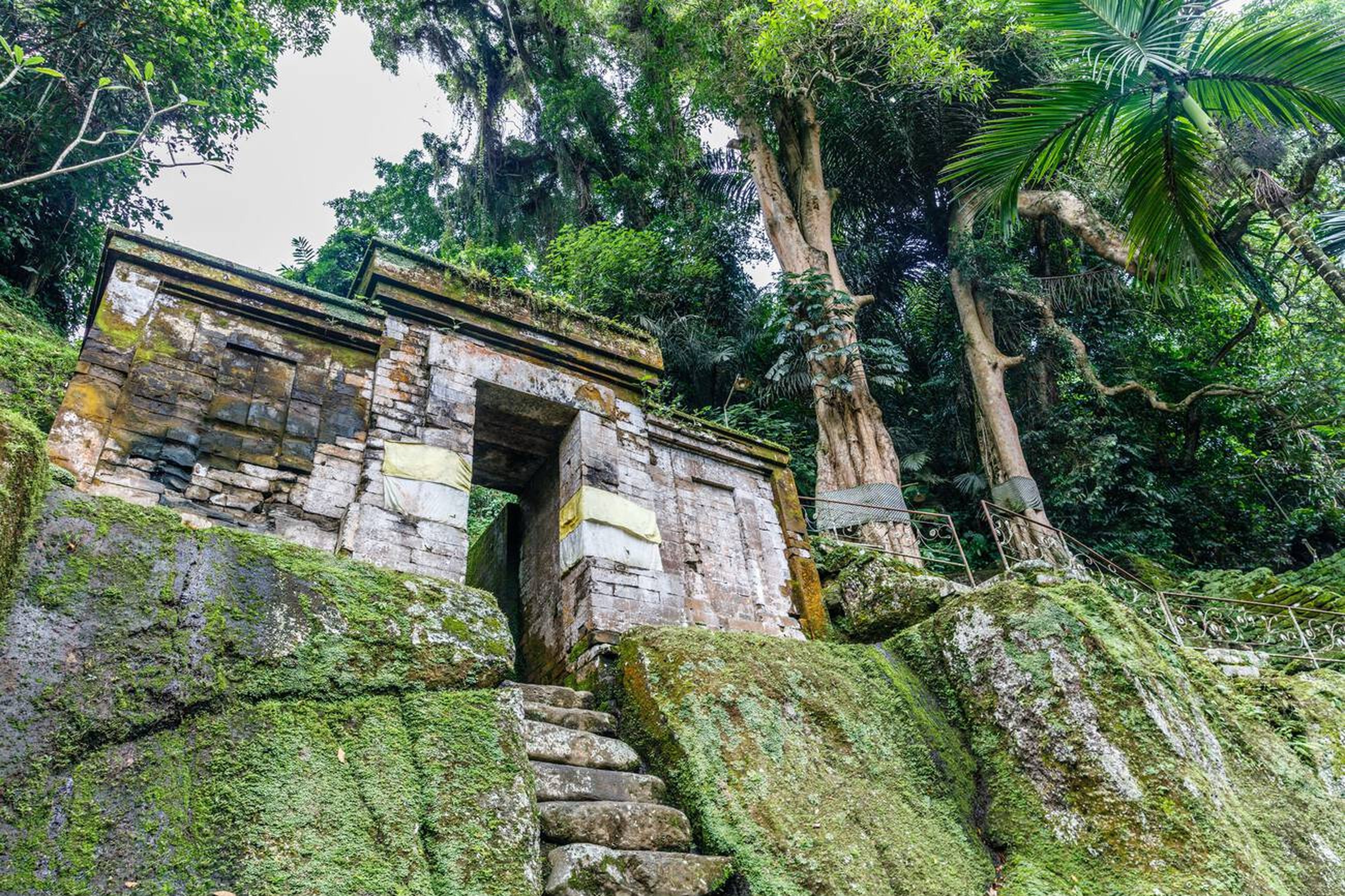  Remnants of Enlightenments: The Mystical Cave of Goa Garba