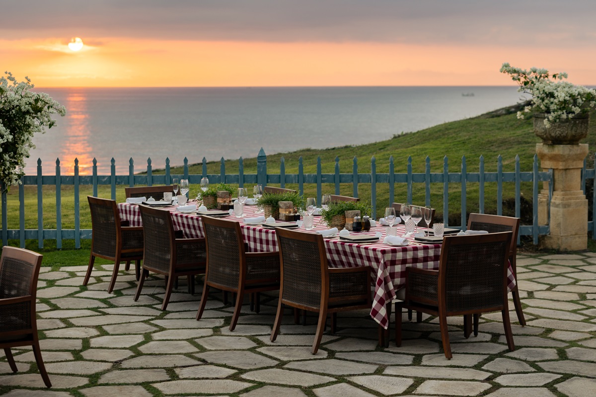 SEGARAN Dining Terrace: Exquisite Cuisine Meets Stunning Views at Jumeirah Bali.