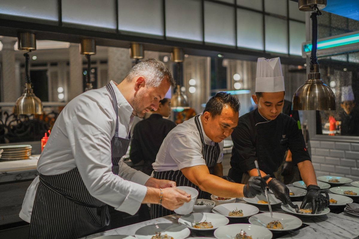 Michelin-Star Chef Highlights French Gastronomy at JW Marriott Surabaya