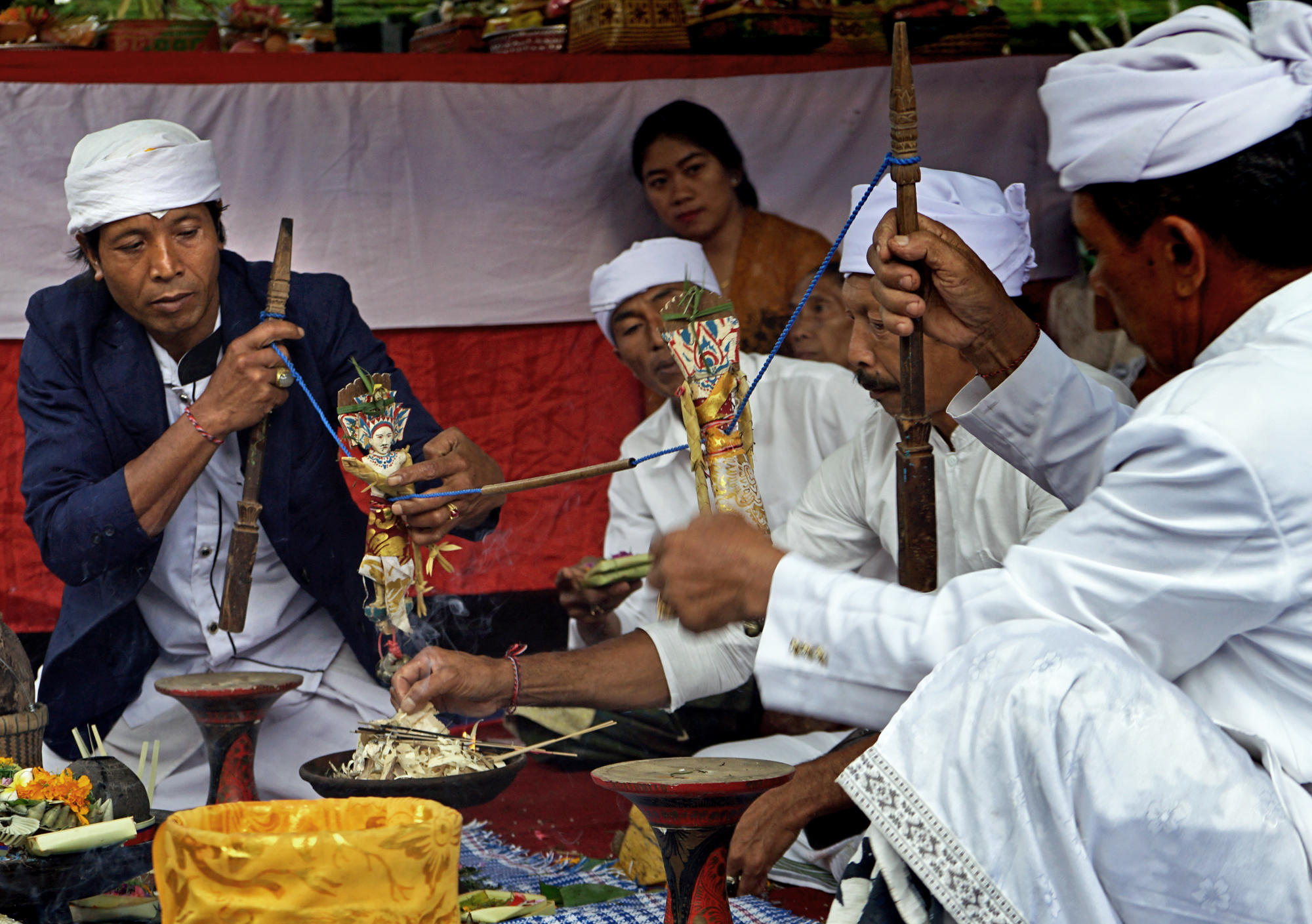 The Dancing Divine Dolls of Kintamani: Unveiling the Spirit of Tari Sanghyang Deling