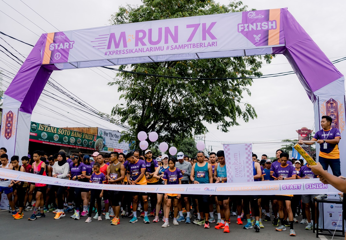 Hotel Midtown Xpress Sampit Celebrates Anniversary with M-Run 7K Event