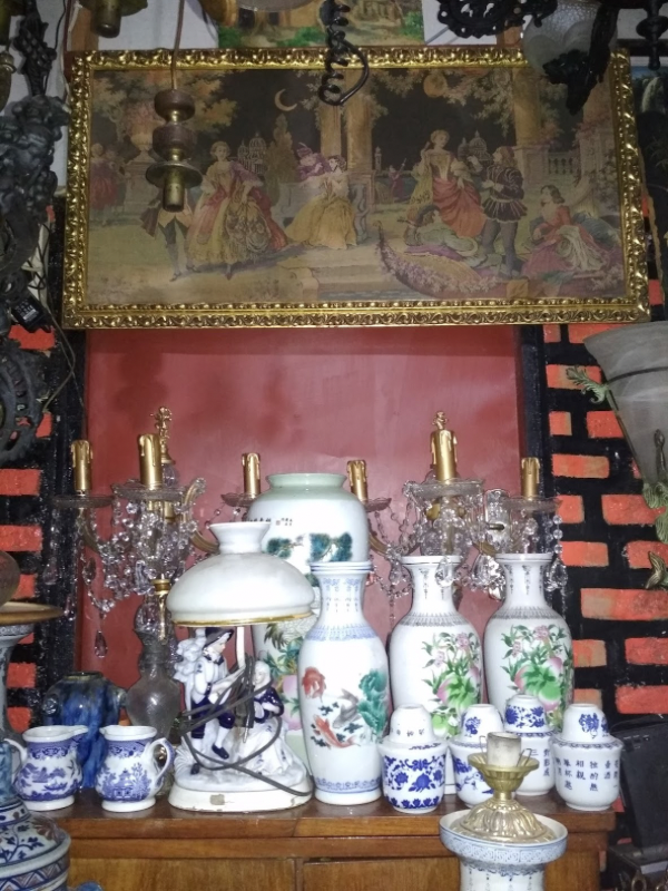 Alicke Antiques