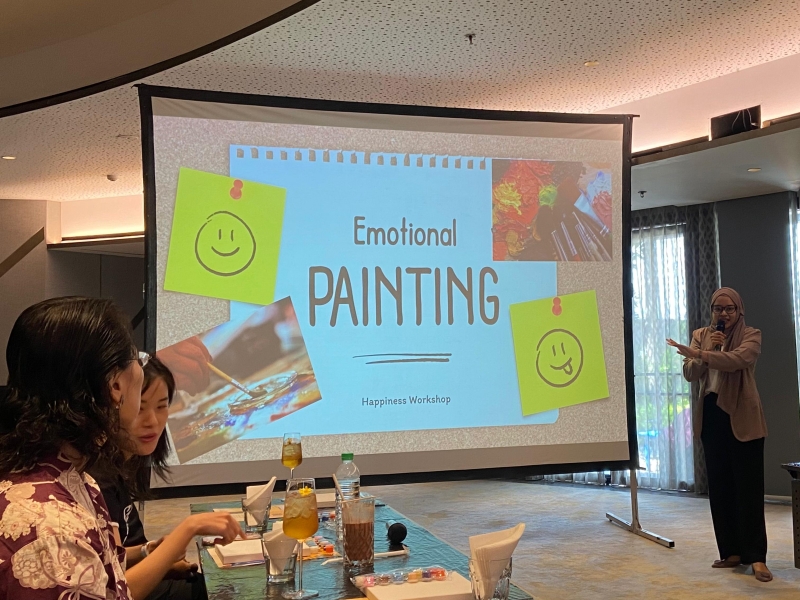 Sheraton and Four Points Surabaya Inspire Creativity with Emotional Painting