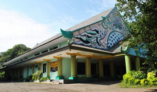 Taman Budaya Raden Saleh (Raden Saleh Cultural Park)