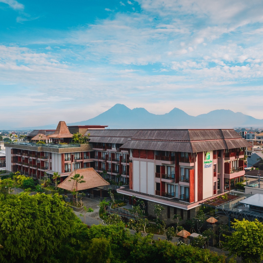 Holiday Inn Canggu Bali Best All-Inclusive Resort