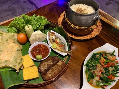 Nasi Liwet Asep Strawberry Garut