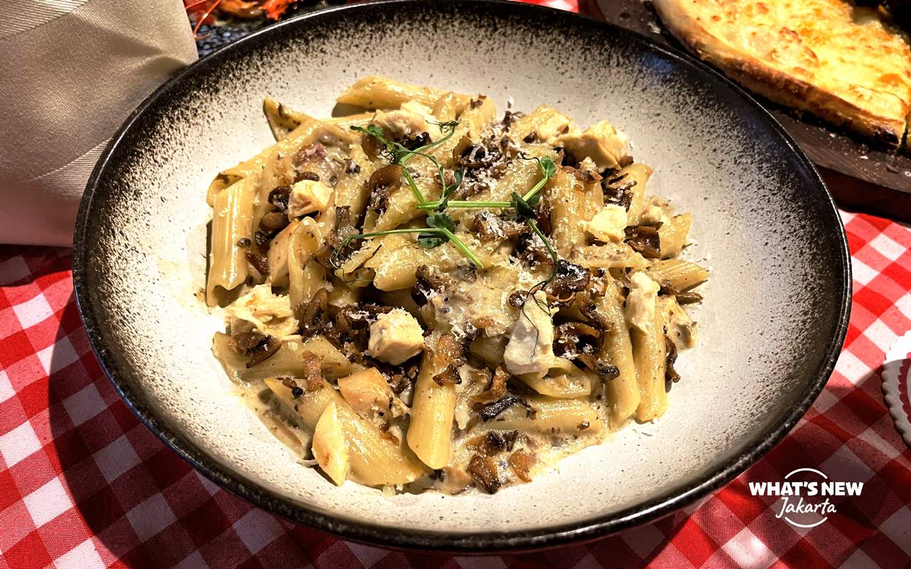 Penne Al Pollo e Funghi