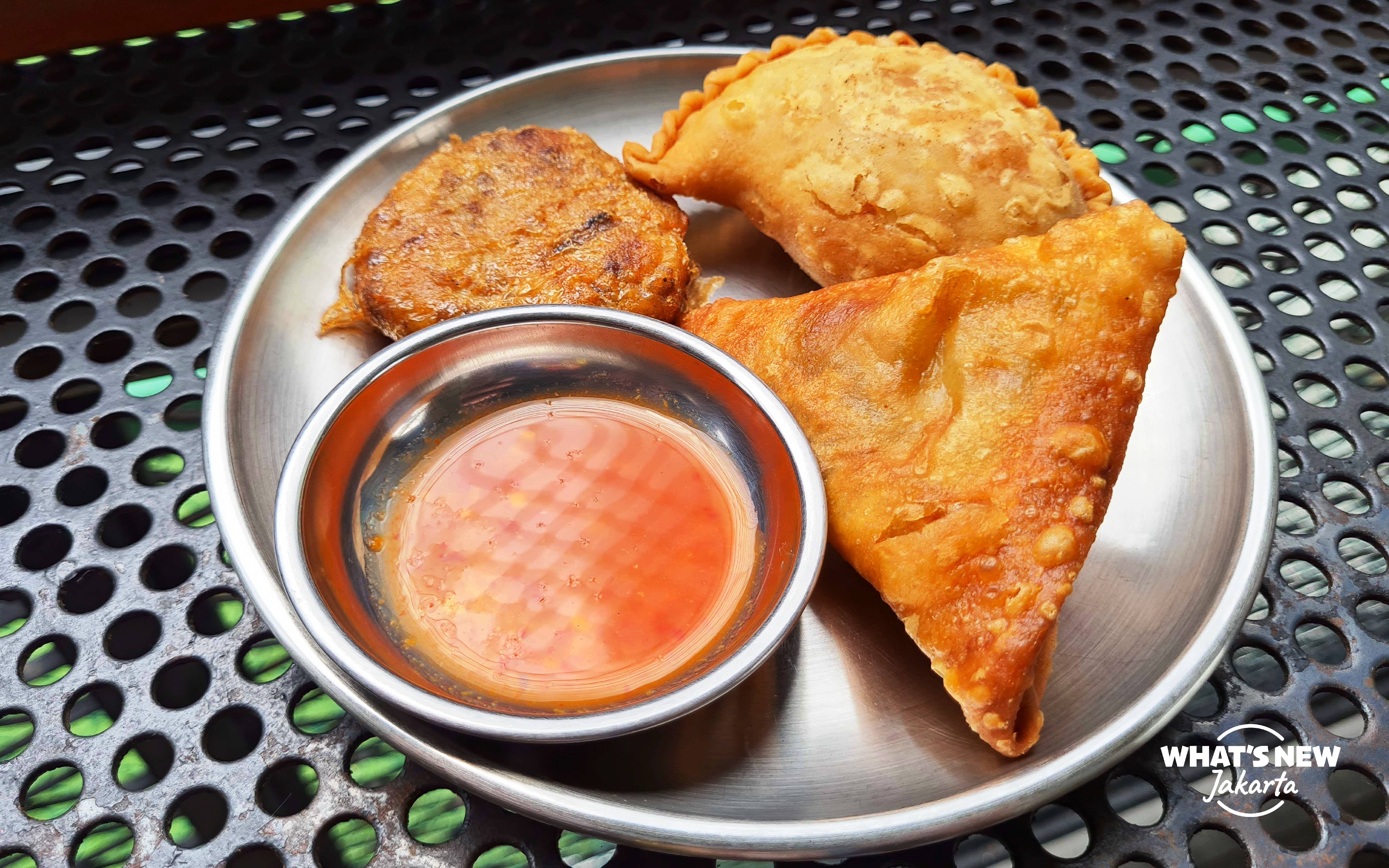 Perkedel, Samosa Ayam, and Jalangkote