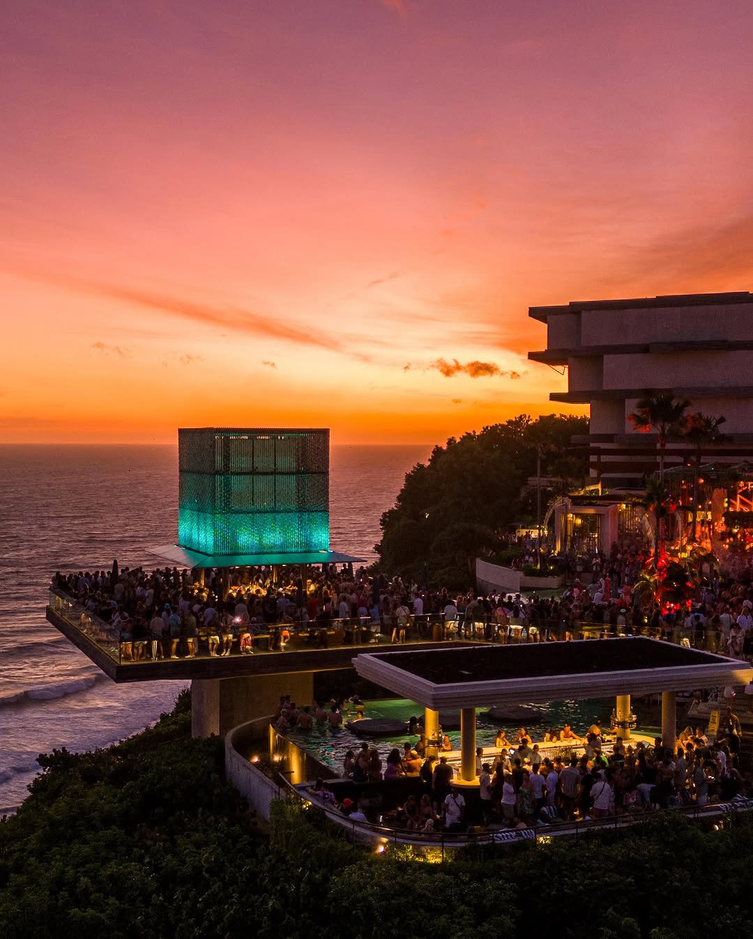 Savaya Best Beach Clubs Around Uluwatu