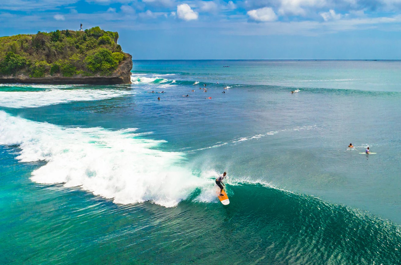 Bali Best Surf Spot Suluban Beach