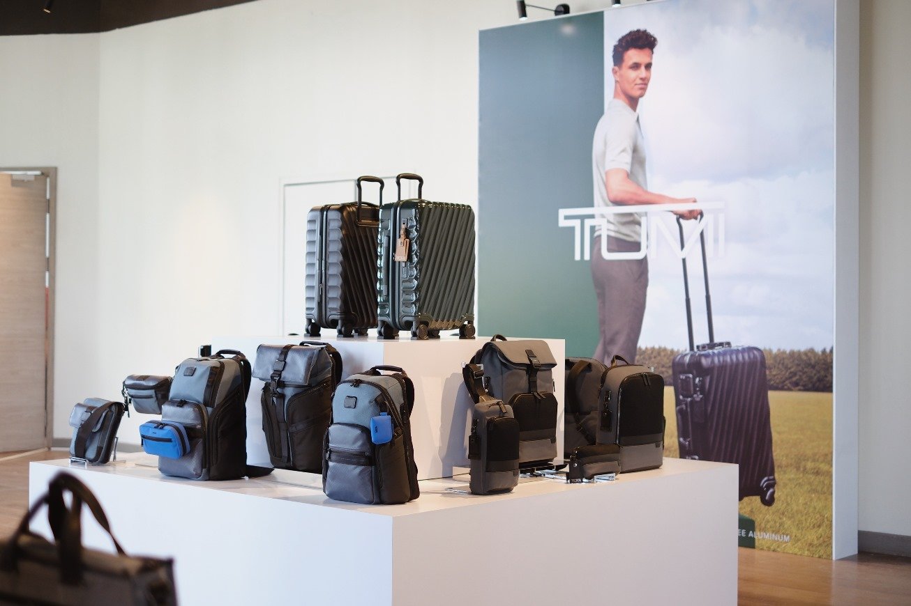 TUMI Alpha Bravo 19 Degree Harrison