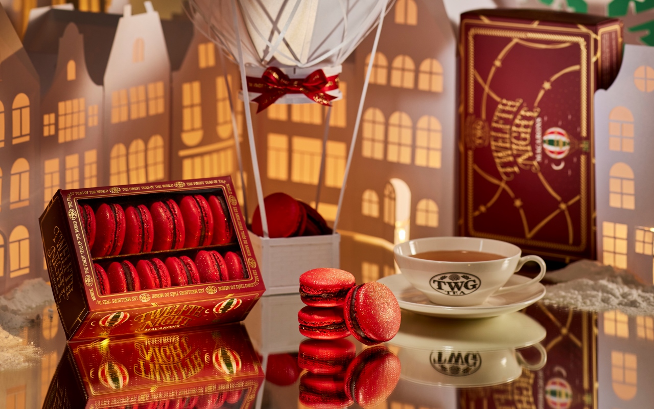 TWG Tea - Red Christmas Tea Macarons 