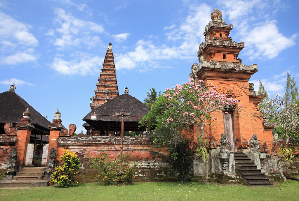 The Architecture of Pura Sada Kapal by Flickr