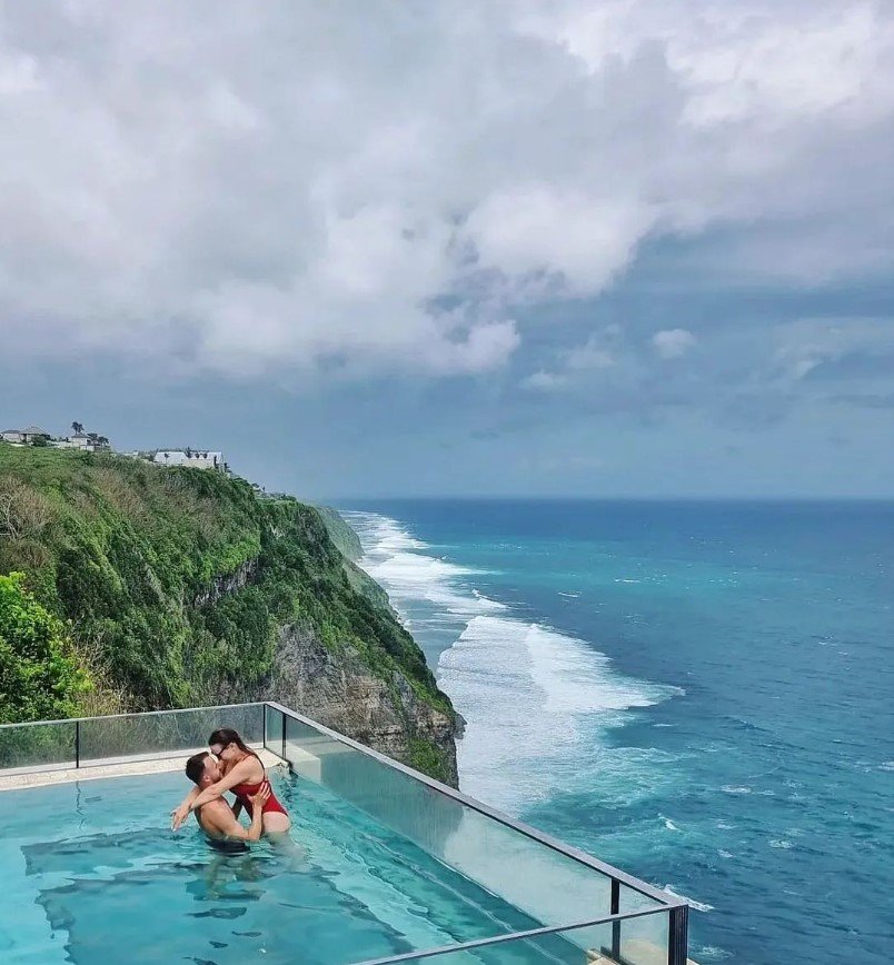 Infinity Pool, Vanishing Edge Pool, Palm Beach FL