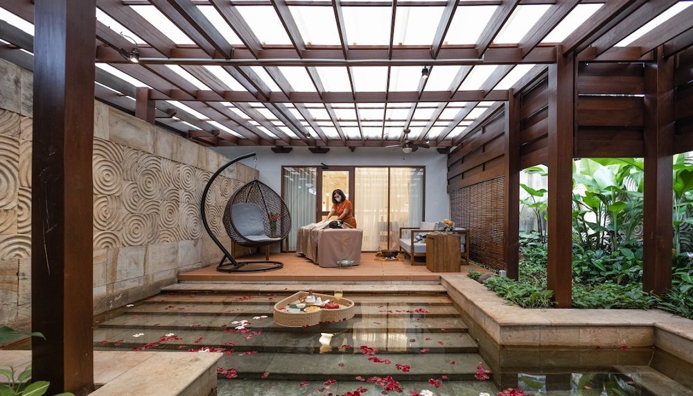 A Luxuriously Unique Spa Treatment at The Ritz-Carlton Spa, Mega Kuningan
