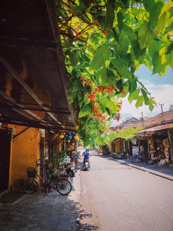 Vietnam Guide: Hoi An’s Custom Tailors 