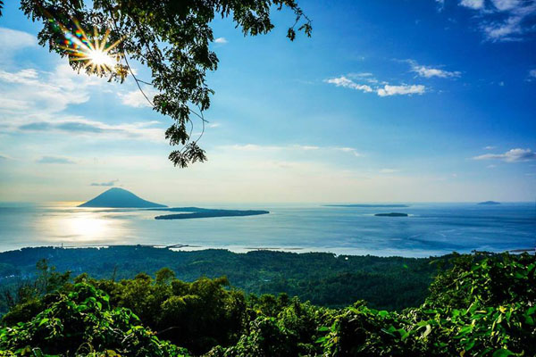 https://www.indonesia-tourism.com/north-sulawesi/tumpa_mountain.html