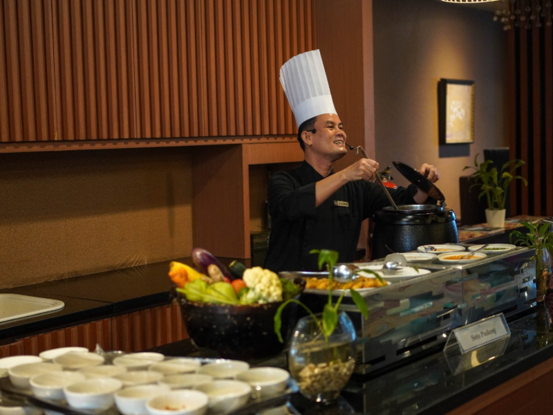 Buffet at Wyndham Surabaya