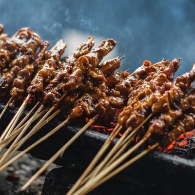 14 MUST-TRY STREET FOOD IN JAKARTA