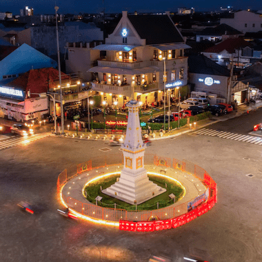 tugu_jogja_at_night