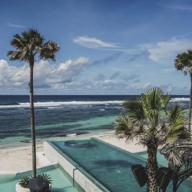 A Luxe Tropical Getaway: Tropical Temptation Beach Club in Bali