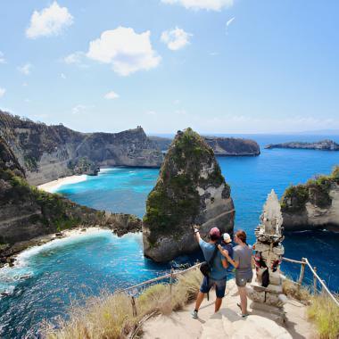 Why You Should Spend the Festive Holiday at Nusa Islands