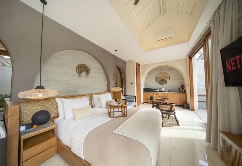 Honeymoon_Bliss_Awaits_at_Renovated_Astera_Villa_Seminyak