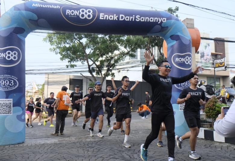 HARRIS Hotels Cluster Bandung Successfully Organizes the Fun Run Event "ROAD TO HARRIS DAY 2023"