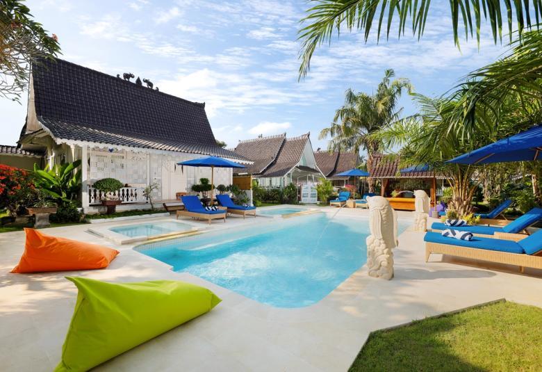 Celebrate the Magic of the FestivSeason_with_Nakulas_Unveiling_the_Best_Villa_for_December_Getaway