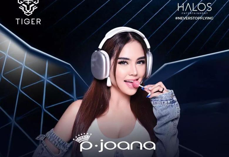 DJ_Joana_at_HW_Tiger_Paskal