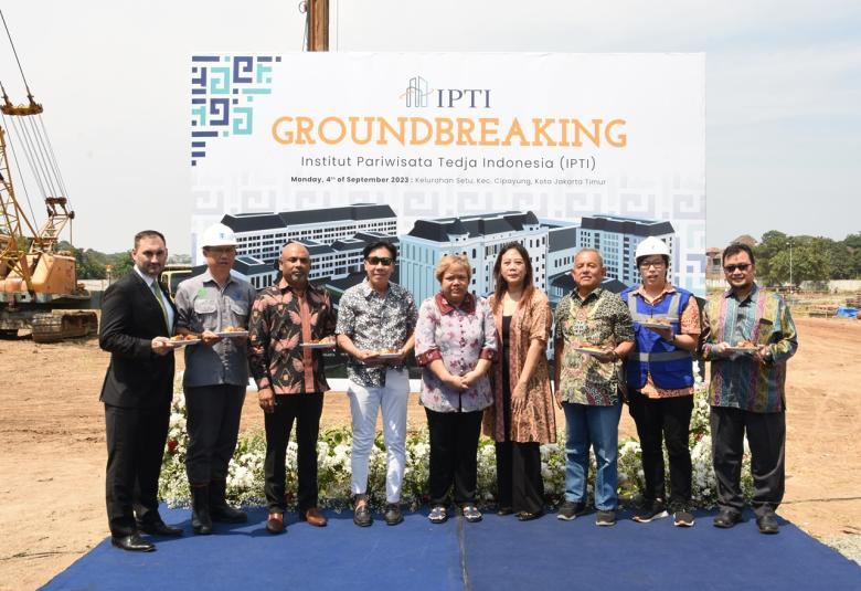 Groundbreaking Moment Institut Pariwisata Tedja Indonesia by Yayasan Menara Bhakti