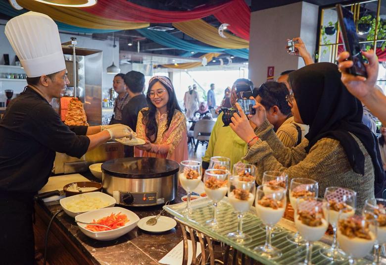 Grand Swiss-Belhotel Darmo Presents Moroccan-Style Iftar Experience
