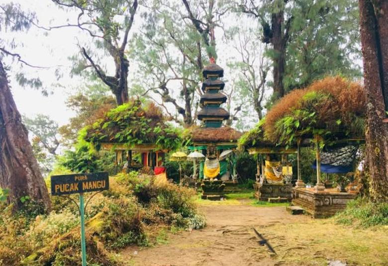 Touch the Sky: The Vantage Sacred Site of Pura Pucak Mangu