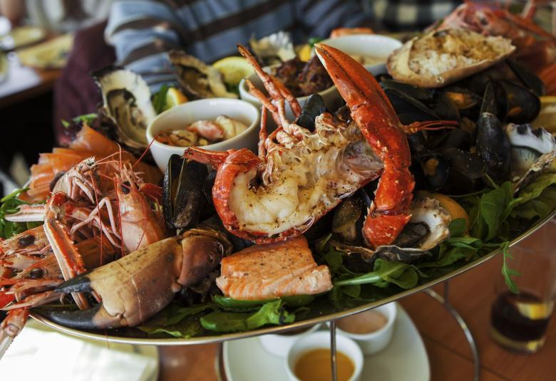 From the Sea to Your Plate: Surabaya's Top Seafood Restaurants