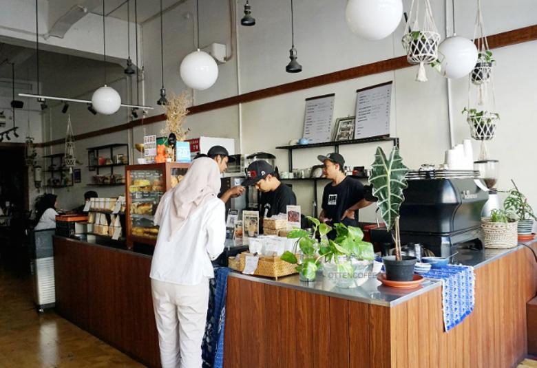 Top Trendy Cafes on Braga Street - Bandung