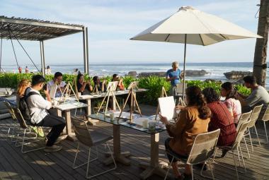 Sip and Paint at COMO Beach Club: An Artistic Evening in Canggu