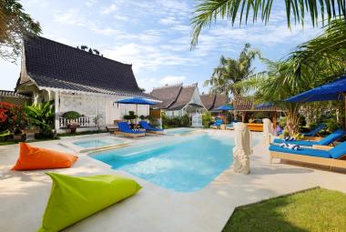 Celebrate the Magic of the FestivSeason_with_Nakulas_Unveiling_the_Best_Villa_for_December_Getaway