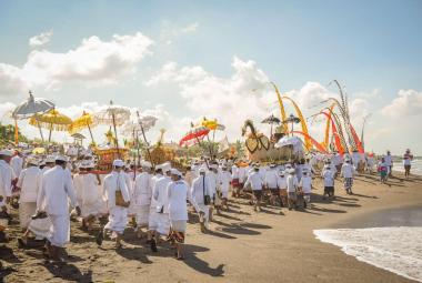 As a land blessed with vibrant culture and ancient traditions, there is a ritual which is considered as one of the most sacred in Bali - the Melasti Ceremony. A grand purification spectacle that precedes the tranquil Nyepi Day, Melasti is not merely a procession; it is a profound spiritual journey to cleanse both the human soul (Bhuwana Alit) and the entire universe (Bhuwana Agung) from impurities and negative influences.  The Virtuous Melasti Ceremony: Embracing Sacred Purification for Nyepi Day in Bali  M
