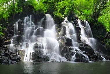 Cascading Beauty: The Renowned Allure of Kanto Lampo Waterfall