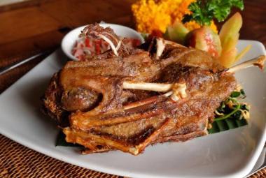 Best Local Fried Duck Eateries in Surabaya